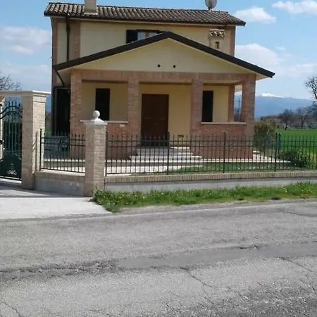 Il Rifugio Della Luna Castel Ritaldi Exterior foto